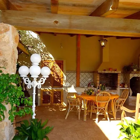 In Mit Privatem Pool Holiday home Llucmajor (Mallorca)